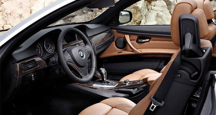 BMW 335i. Фото с сайта vcar7.com