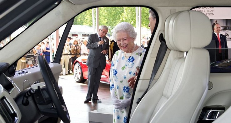 Королева Англии Елизавета II. Фото с сайта landrovermena.com